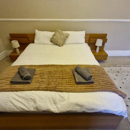 ロンドンCharming Flat In Wimbledonアパートメント エクステリア 写真