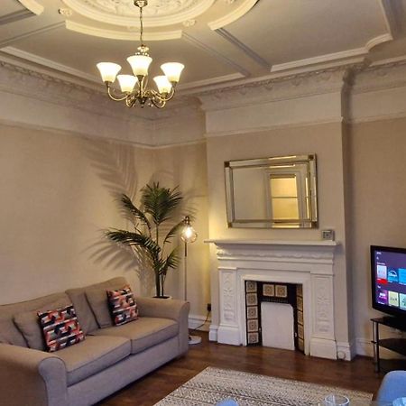 ロンドンCharming Flat In Wimbledonアパートメント エクステリア 写真
