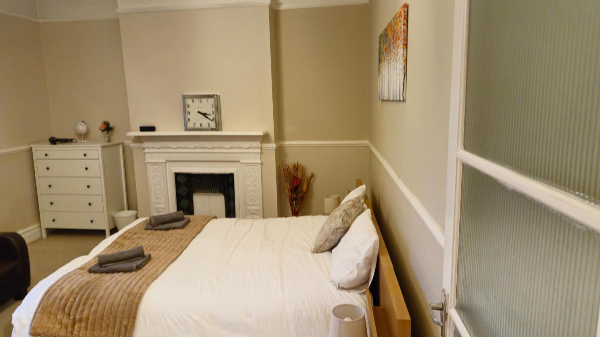 ロンドンCharming Flat In Wimbledonアパートメント エクステリア 写真