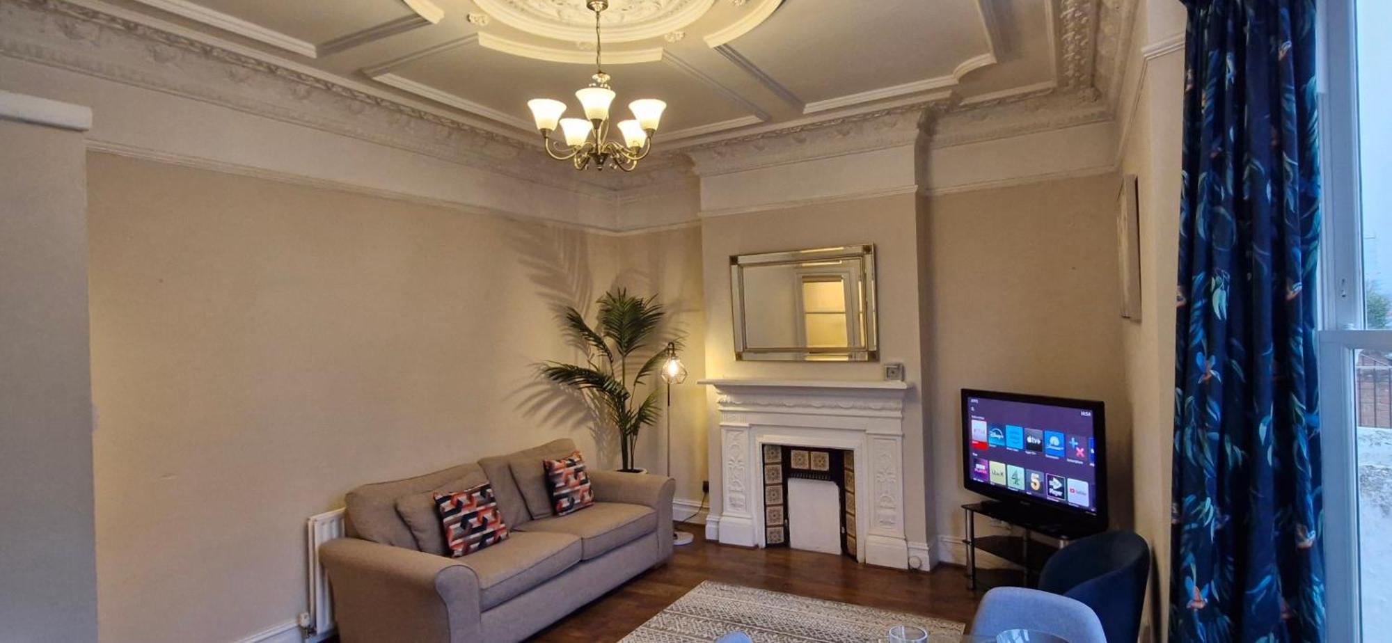 ロンドンCharming Flat In Wimbledonアパートメント エクステリア 写真